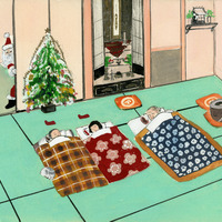 Illustration of a Japanese room with people sleeping under blankets, a Christmas tree, a shrine, and Santa Claus peeking from a sliding door.